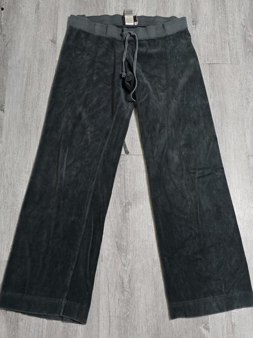 Vintage Y2K Juicy Couture Dark Green Velour Low Rise Flared Sweatpants Medium